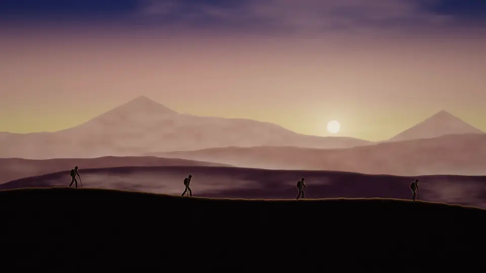 Fila de senderistas a contraluz caminando por una cresta volcánica al amanecer, con niebla en los valles
